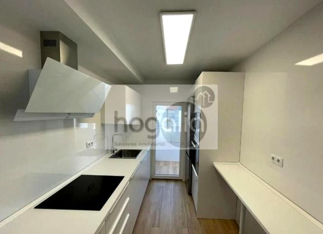 Piso en alquiler en Sevilla de 110 m2 photo 0