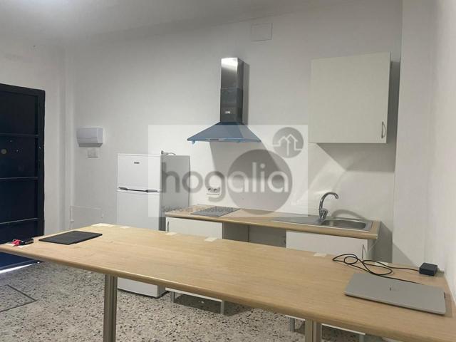 Piso en alquiler en Sevilla de 60 m2 photo 0