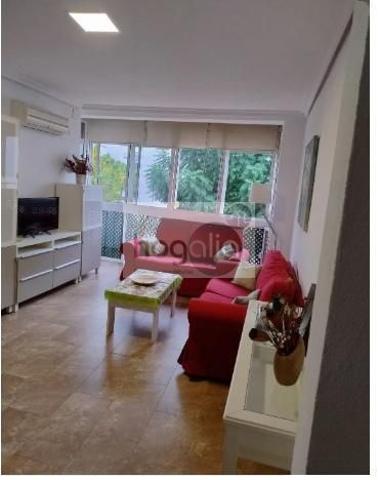 Piso en alquiler en Sevilla de 80 m2 photo 0