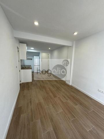 Piso en alquiler en Sevilla de 65 m2 photo 0