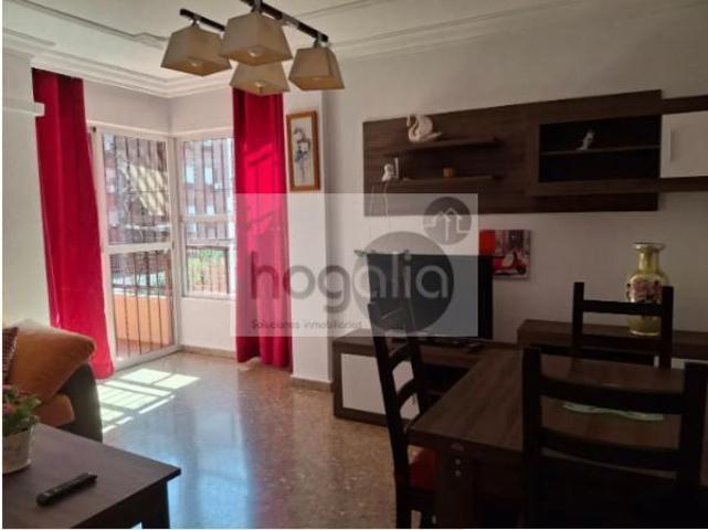 Piso en alquiler en Sevilla de 107 m2 photo 0