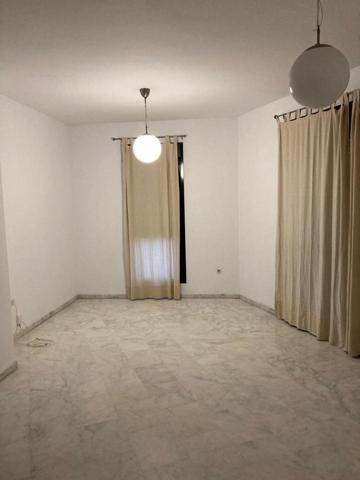 Piso en venta en Dos Hermanas de 110 m2 photo 0