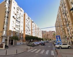 Piso en venta en Sevilla de 70 m2 photo 0