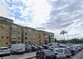 Piso en venta en Sevilla de 77 m2 photo 0