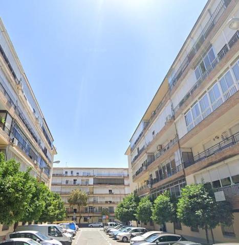 Piso en venta en Sevilla de 84 m2 photo 0
