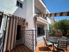 Adosado en venta en Santiponce de 115 m2 photo 0
