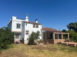 Casa - Chalet en venta en Alcalá de Guadaíra de 374 m2 photo 0