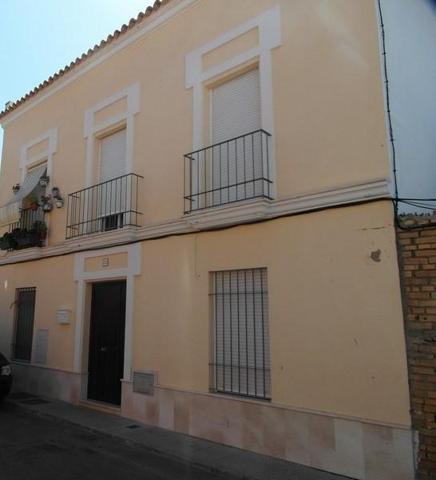 Piso en venta en Sanlúcar la Mayor de 81 m2 photo 0