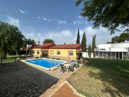 Casa - Chalet en venta en Alcalá de Guadaíra de 380 m2 photo 0