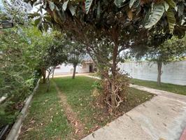 Casa - Chalet en venta en Coria del Río de 506 m2 photo 0