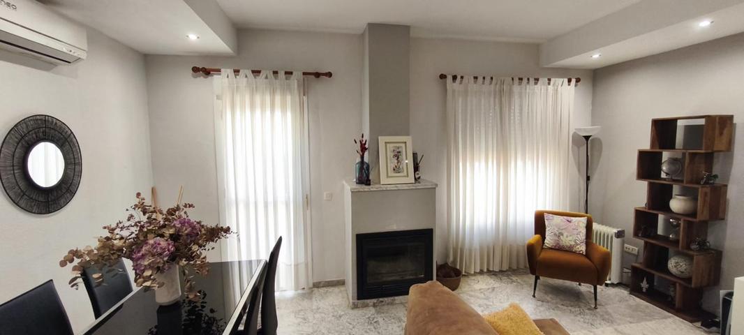 Casa - Chalet en venta en Sevilla de 150 m2 photo 0