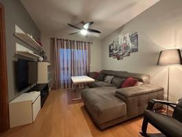 Piso en venta en Dos Hermanas de 82 m2 photo 0