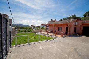 Casa - Chalet en venta en Olesa de Montserrat de 96 m2 photo 0