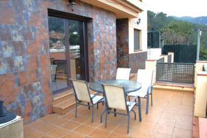 Casa - Chalet en venta en Vallirana de 257 m2 photo 0