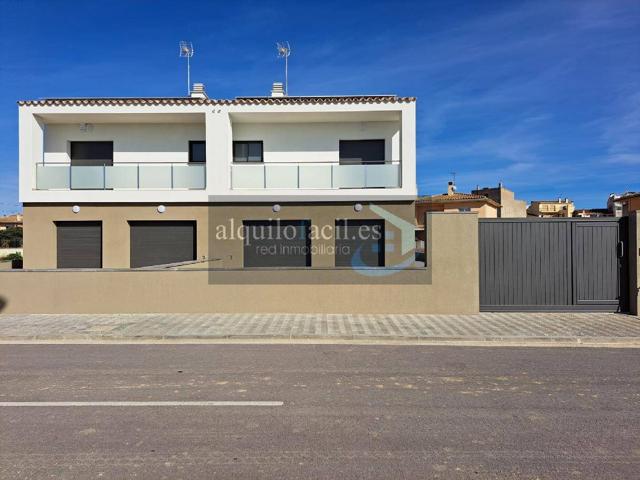 CASA ADOSADA EN VENTA EN VILASACRA DE OBRA NUEVA photo 0