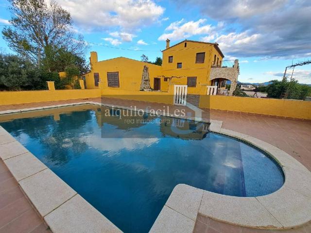 Espectacular Casa Rural en Pleno Rendimiento con Vistas y Comodidades Exclusivas en el Alt Empordà photo 0