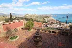 Villa En venta en Monte De Los Almendros, Salobreña photo 0