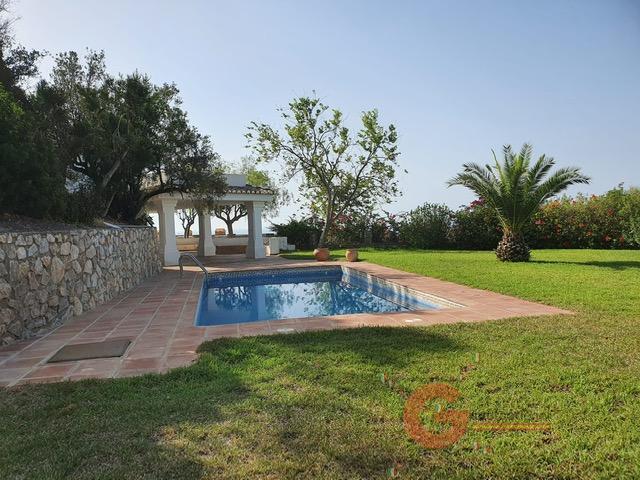 Villa En venta en Marina Del Este, La Herradura photo 0