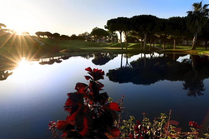 Villa En venta en Marbella, Marbella photo 0