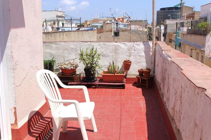 Piso En venta en El Raval, Barcelona photo 0