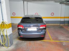 Plaza De Parking en venta en Montequinto de 15 m2 photo 0