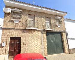 Venta de casa en Lantejuela photo 0