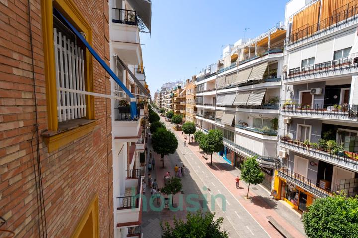 Piso - Calle Asunción - Los Remedios - Sevilla. photo 0
