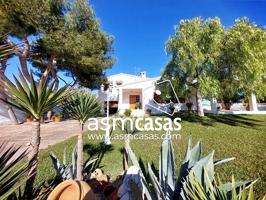 Agencia inmobiliaria en Benicasim vende villa en zona del Golf photo 0