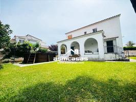 Villa en zona de Camping Tauro photo 0
