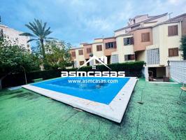 Adosado semireformado con piscina en la zona del Eurosol photo 0