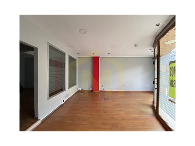 Local En venta en Oviedo photo 0