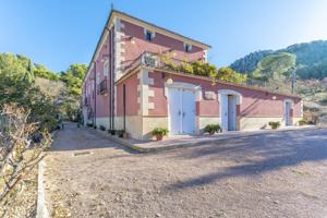 Casa De Campo En venta en Alcoy photo 0