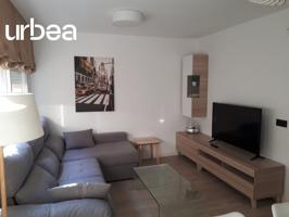 MALAGUETA. Espectacular piso de alquiler de 3 habs, 2 baños y garaje en Málaga Capital photo 0
