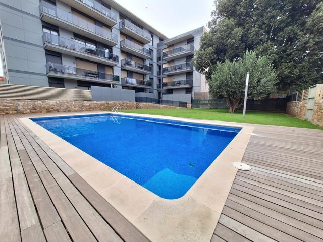 PIS AMB PISCINA EN ZONA TRANQUIL.LA photo 0