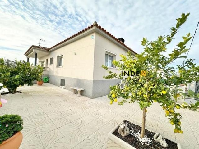 Villa En venta en Llorenç del Penedès photo 0