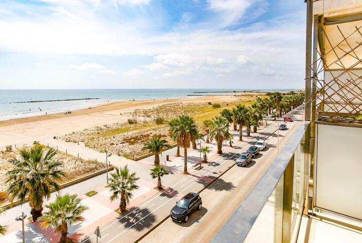 Piso En venta en Cubelles photo 0