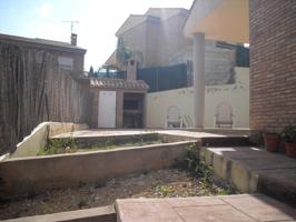 Casa - Chalet en venta en Chiva de 305 m2 photo 0