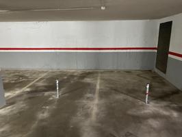Plaza De Parking en venta en Requena de 25 m2 photo 0
