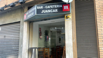 Bar cerca del hospital doctor pesset Calle Pedro Andreu photo 0