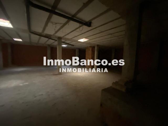 Local en venta en Utiel de 777 m2 photo 0