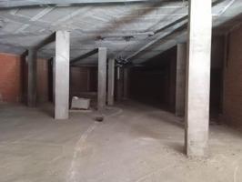 Local en venta en Torrent de 649 m2 photo 0