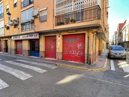 Local en venta en Manises de 187 m2 photo 0