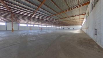Nave Industrial en venta en Oliva de 3371 m2 photo 0