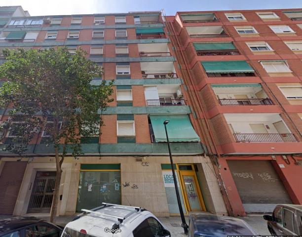 Local en venta en València de 209 m2 photo 0
