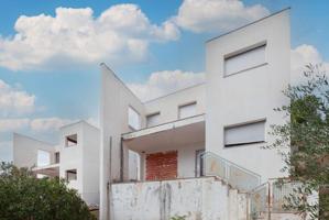 Casa - Chalet en venta en Montroy de 169 m2 photo 0