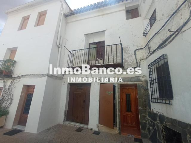 Piso en venta en Requena de 120 m2 photo 0