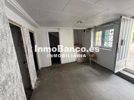 Casa - Chalet en venta en Requena de 186 m2 photo 0