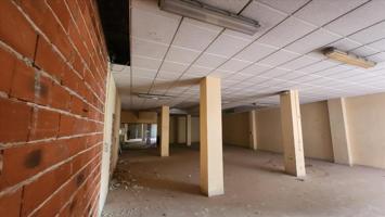 Local en venta en Port de Sagunt de 185 m2 photo 0