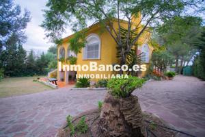 Casa - Chalet en venta en Torrent de 369 m2 photo 0