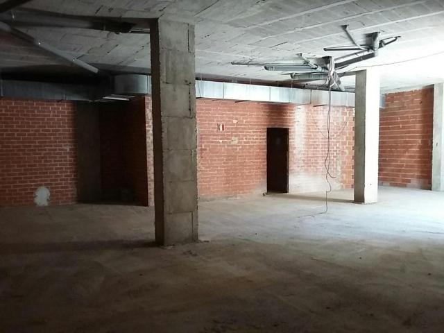 Local en venta en Algemesí de 728 m2 photo 0